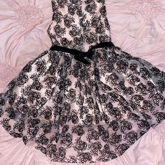 Dress - Picture 2 of 3